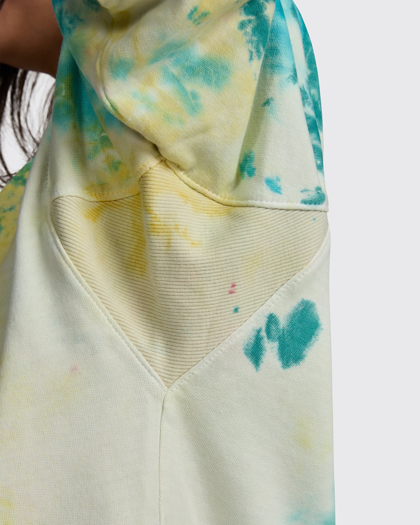 Lightweight Sweatshirt in Tie Dye - Image 3